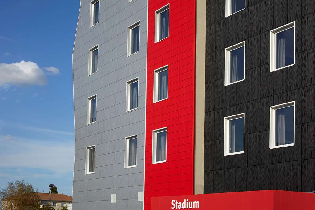 Kyriad Lyon Est Stadium Eurexpo Meyzieu Exterior photo